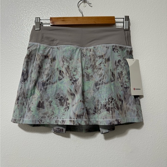 *SOlD* NWT Lululemon tennis skirt - Picture 3 of 5